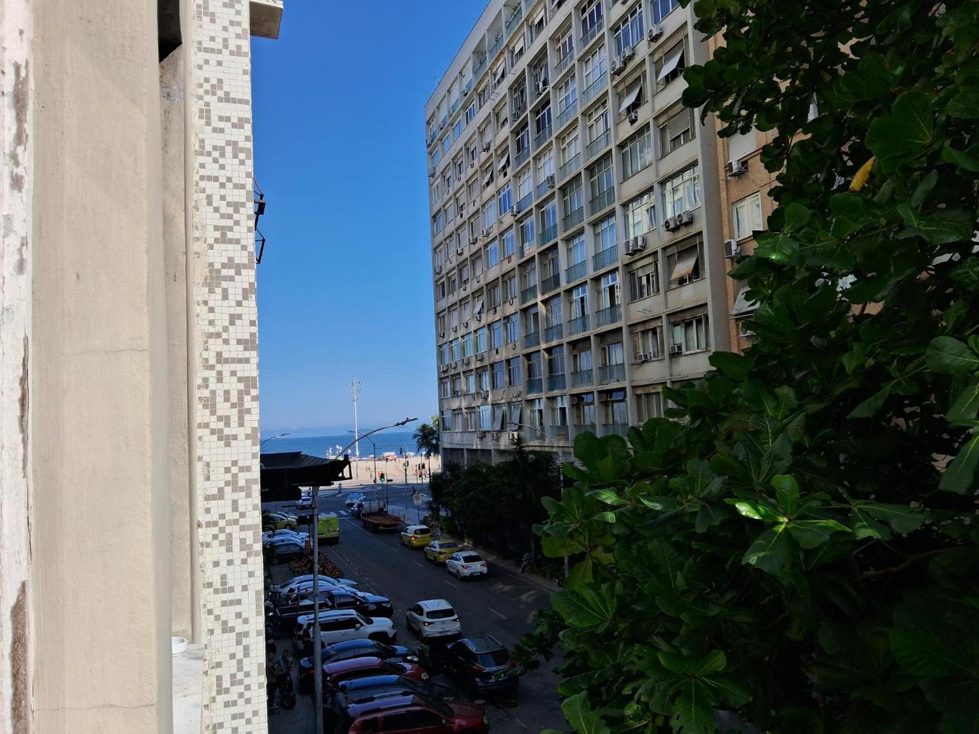 Tres Quartos Em Copacabana Apartamento *